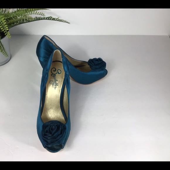 SEYCHELLES SATIN BOW OPEN TOE HEELS SZ 7 - Picture 4 of 9